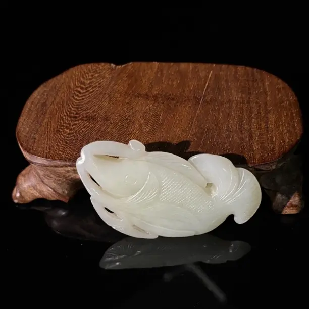 双鱼挂件双面工设计白玉