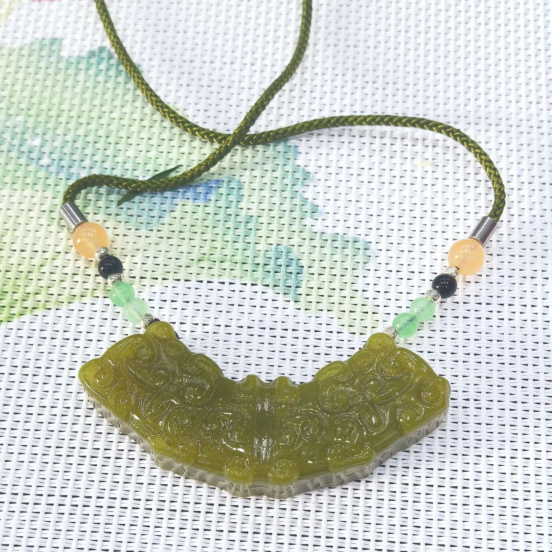 3岫玉设计款玉衡颈饰简单大气多样发其一