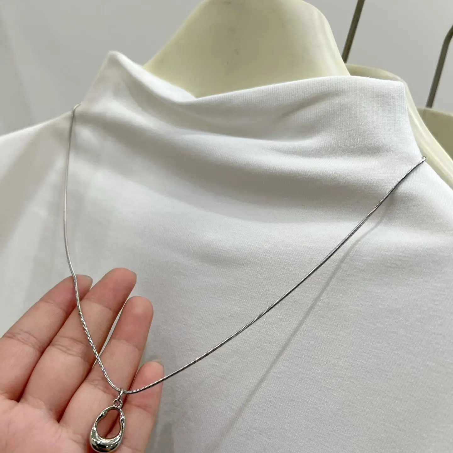 轻职风极简蛇骨链冷淡风小众时尚简约日常休闲银色