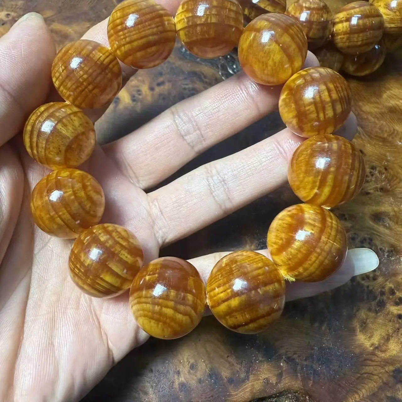 2.0X12颗.固化款，满油全透松明子手串手工磨