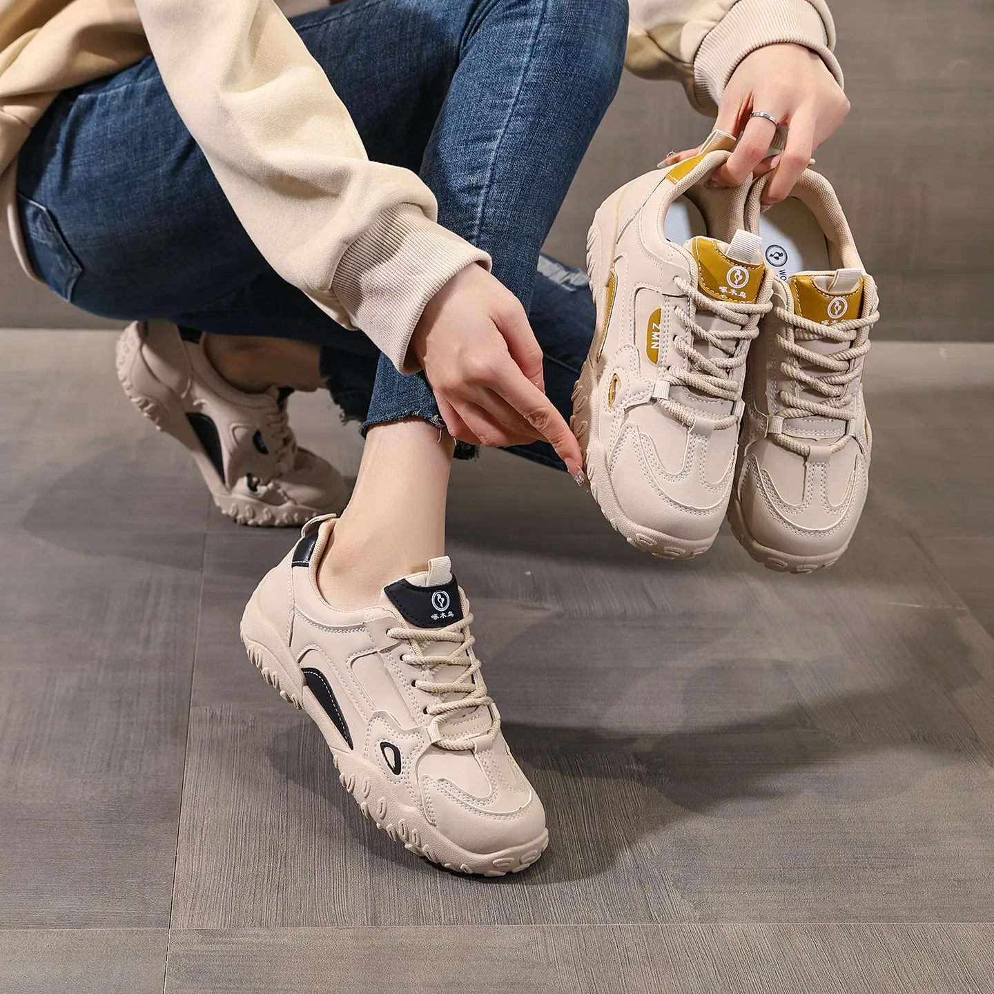 啄木鸟真皮女鞋2025春夏新款防滑软底舒适百搭时尚运动休闲鞋