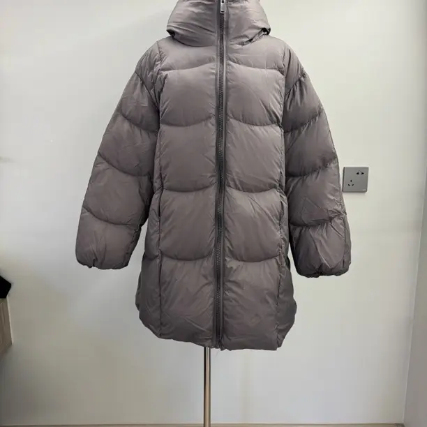 2501299泡芙时尚花苞连帽加厚白鸭绒韩版宽松冬季女士