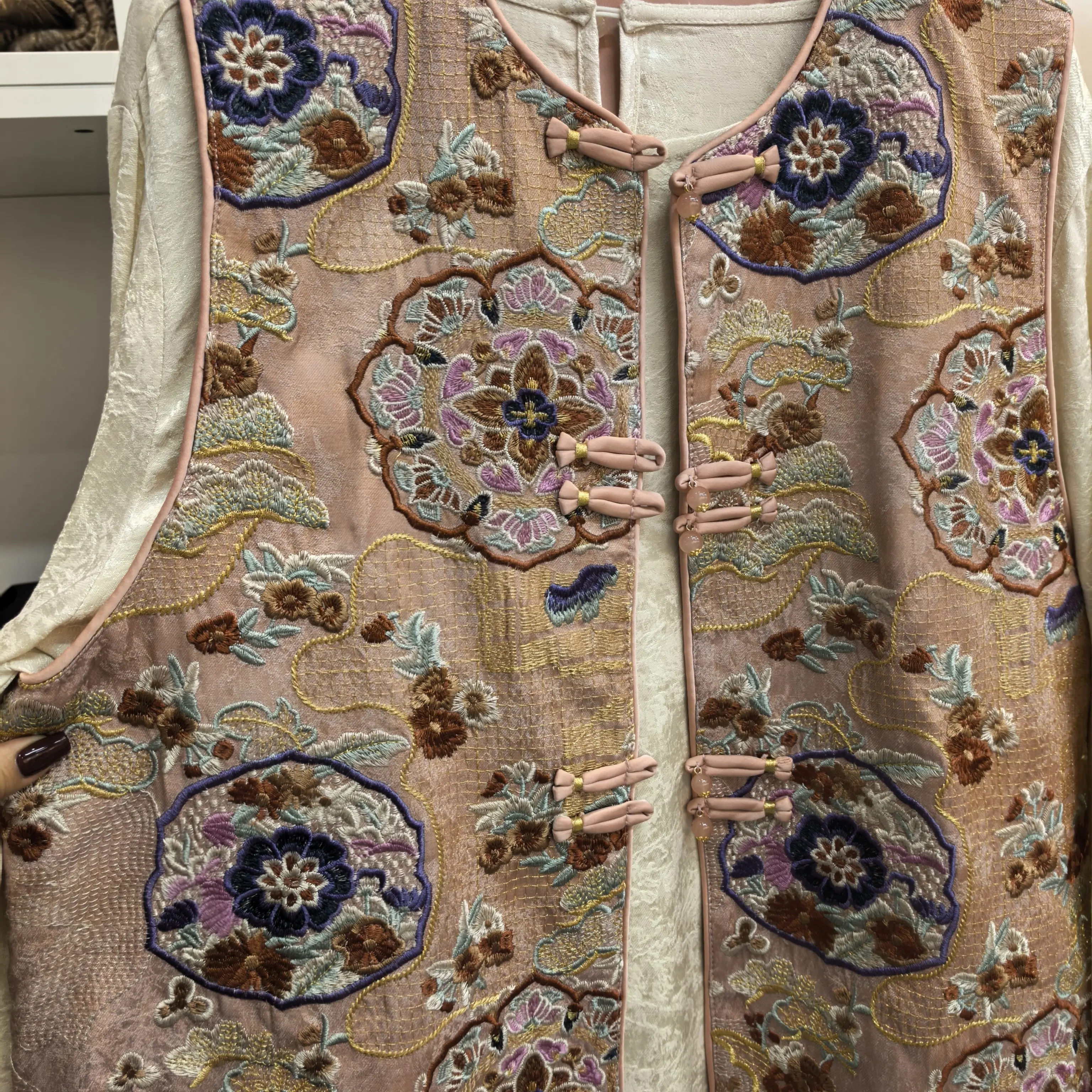 新中式国风提花刺绣精致女款春秋外搭马甲