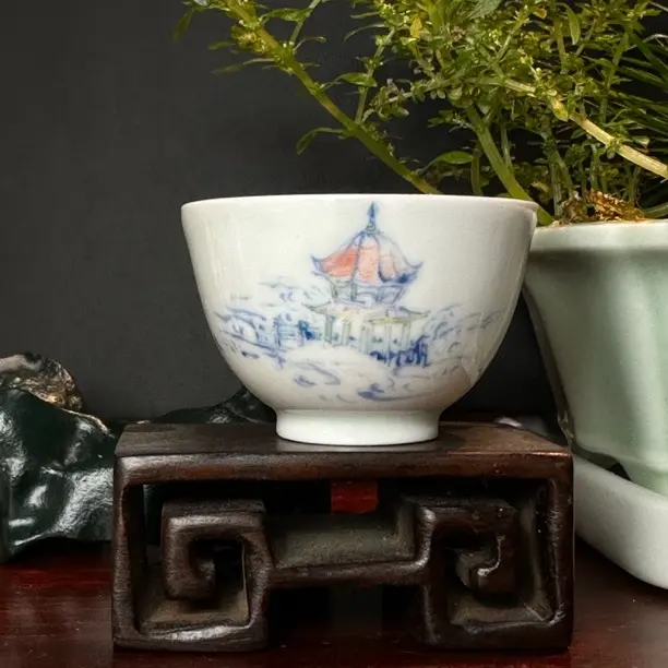 篷来仙境·釉下五彩一口杯·珍藏件