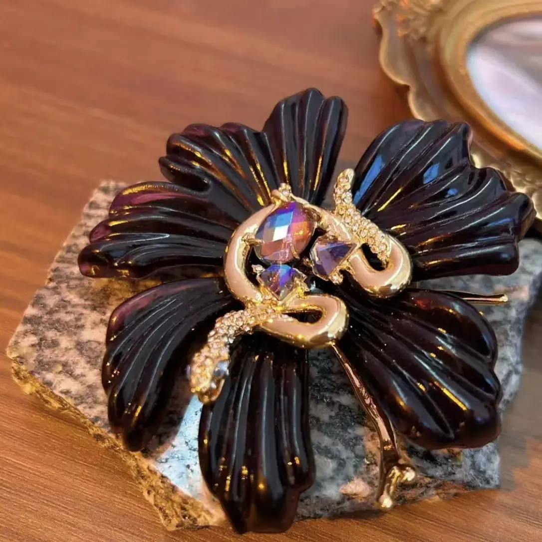 锌合金铜合金胸针 铜合金胸针 6961高奢重工精致中古风格胸针