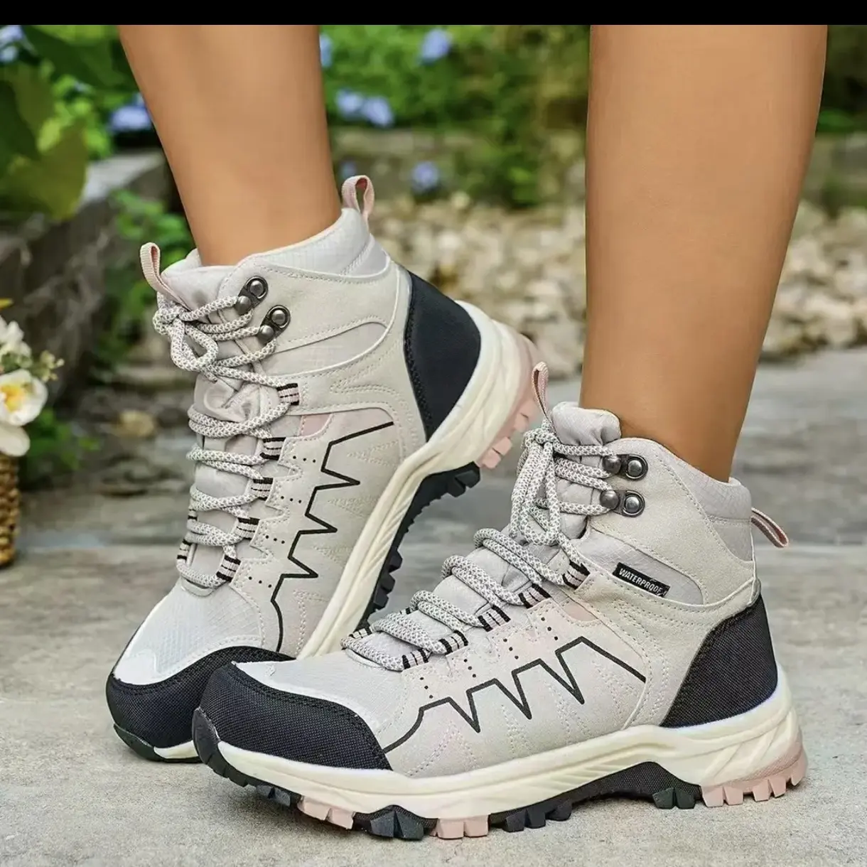 户外男女通用中帮防水防滑耐磨登山徒步鞋