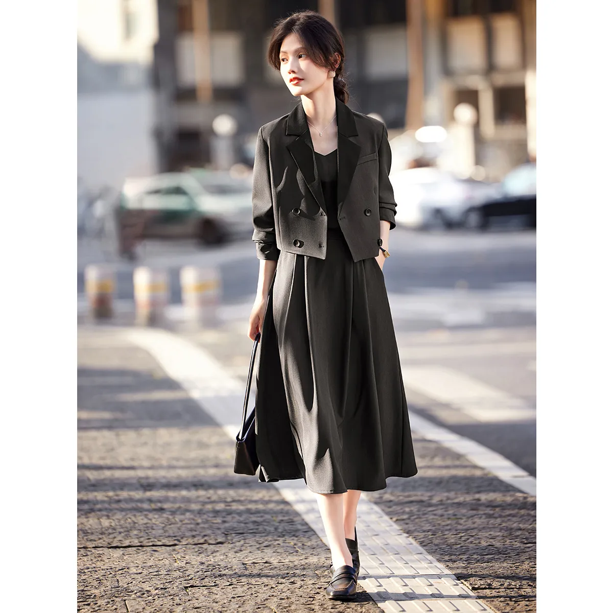 2025春款百搭简约时尚知性通勤撞色西装领氛围感显瘦套装