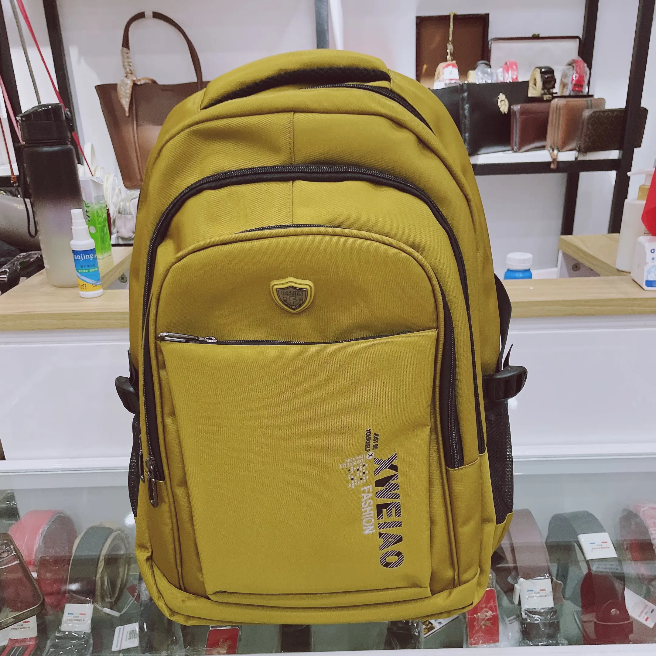 时尚朋克风韩版通勤风双肩色男士双肩包软面拉链