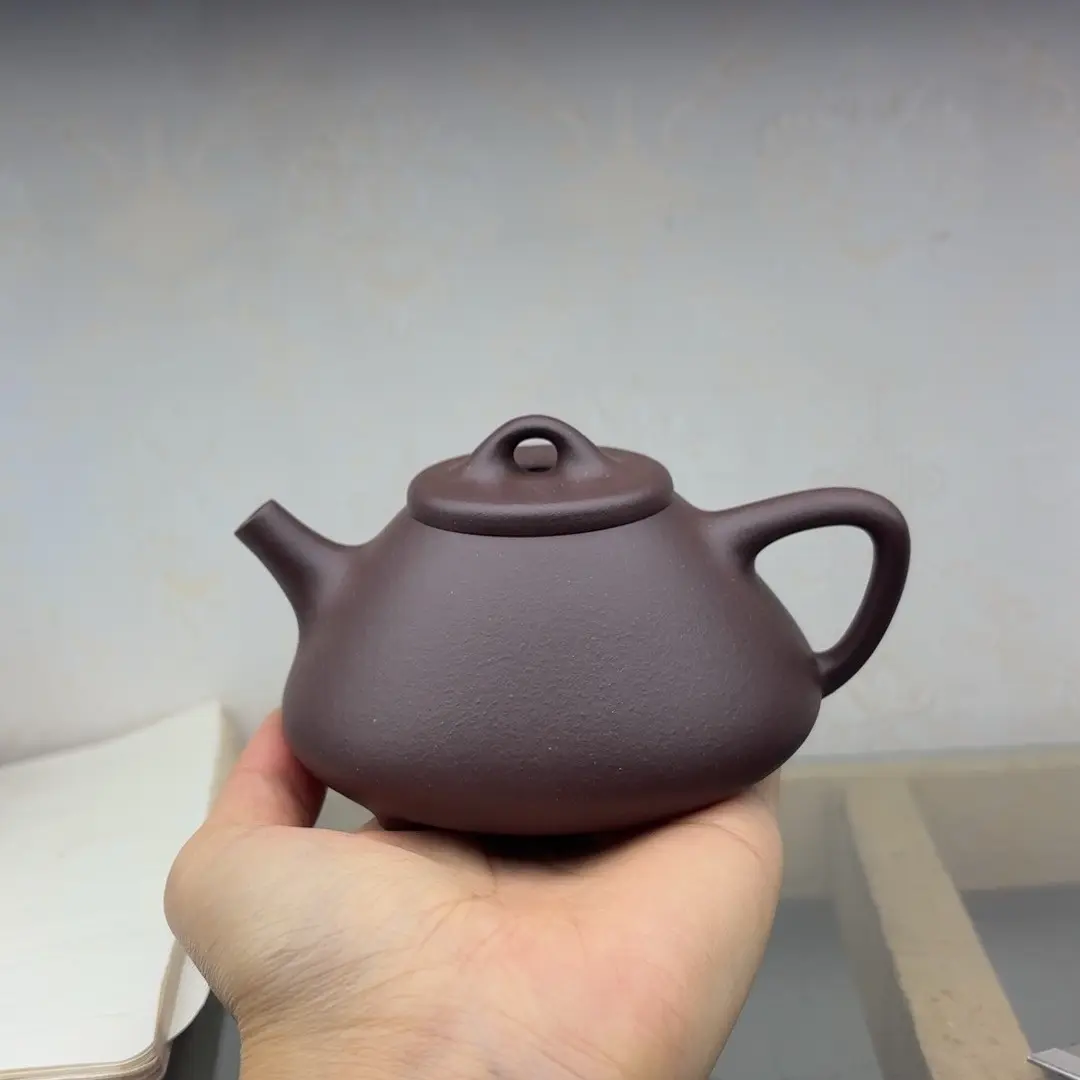 黄龙源特紫（带金标），本山原矿，半手工艺，子冶石瓢容量190cc左右