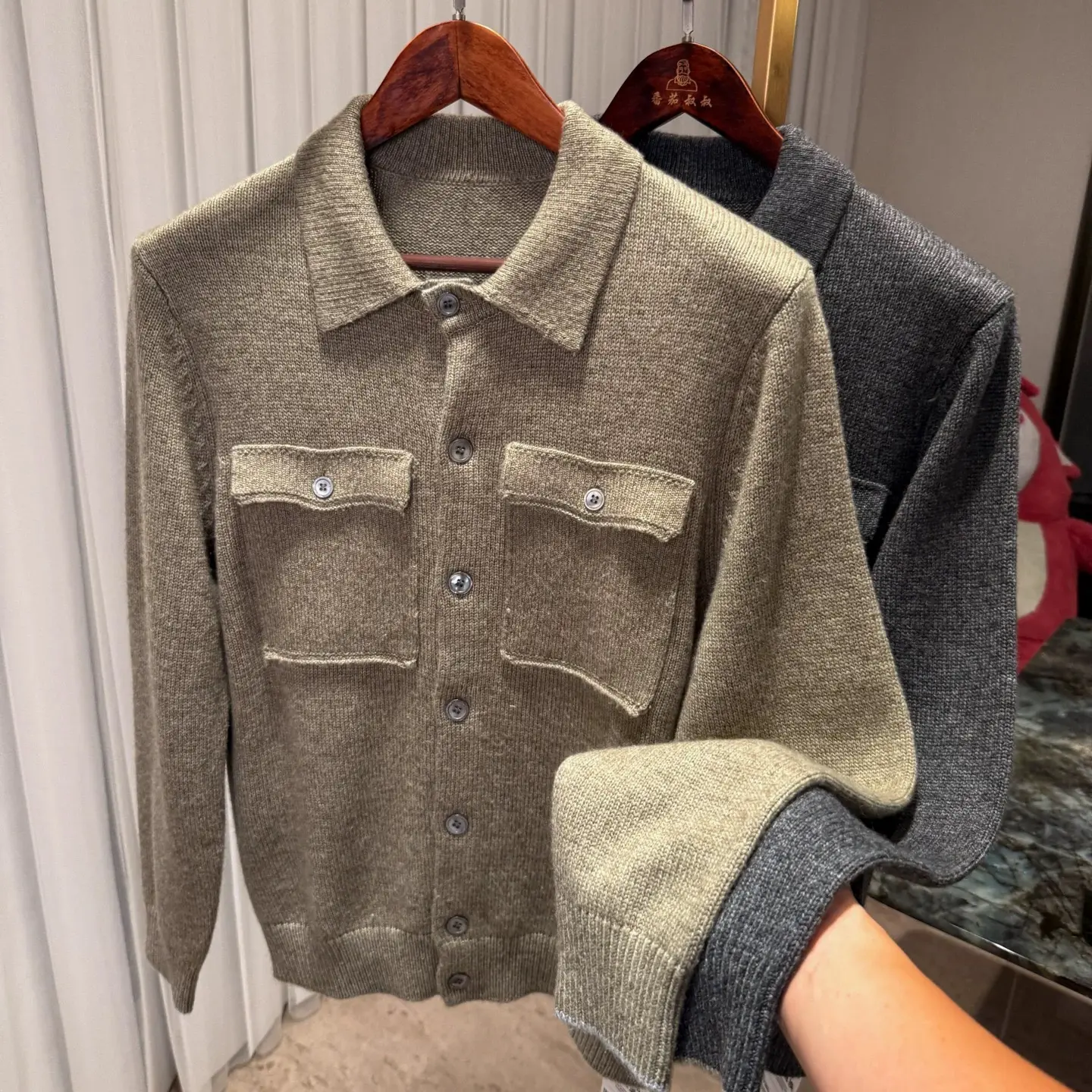 TOM FFIOR 【B*C4.7w】七针24支纱！高克重羊毛开衫贝壳扣针织衫8690