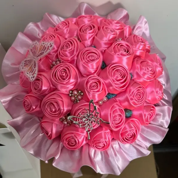 永生花花束手工玫瑰花精致设计适合七夕情人节送女友生日礼物
