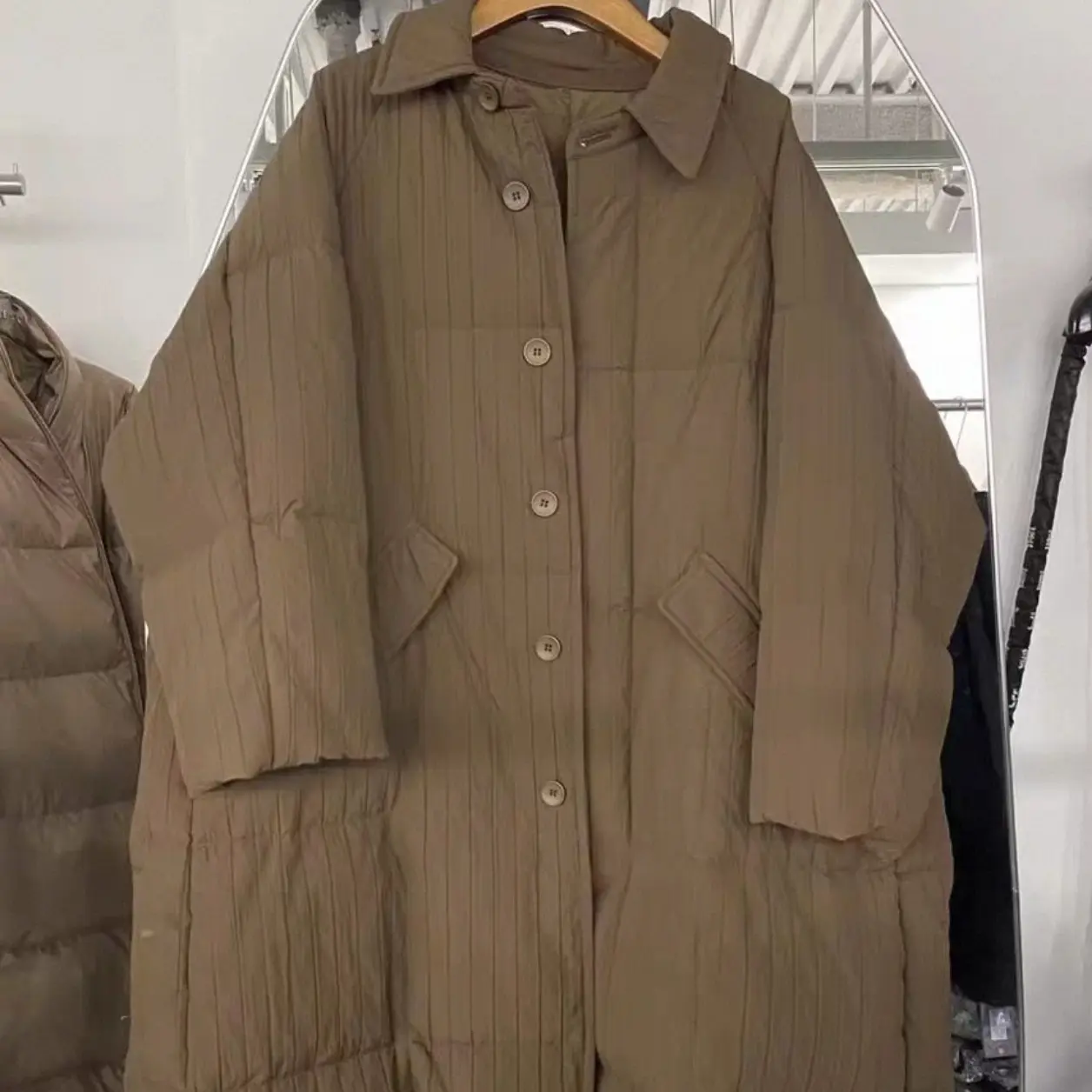 m054欧货气质翻领加厚棉服女 2025冬季时尚洋气宽松外套