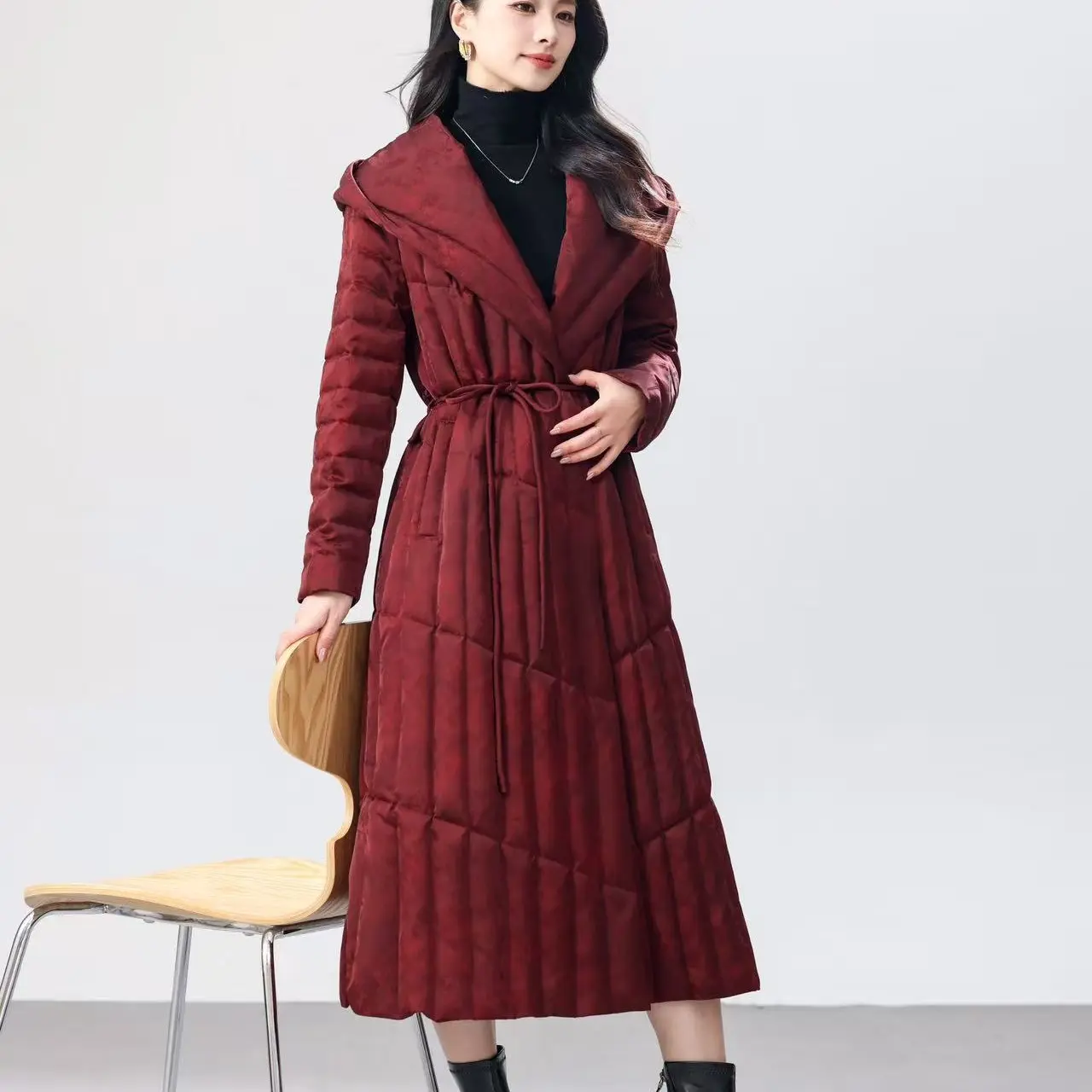 tao77583香云纱羽绒服女冬季带帽洋气高端鹅绒服高贵喜婆婆婚宴装