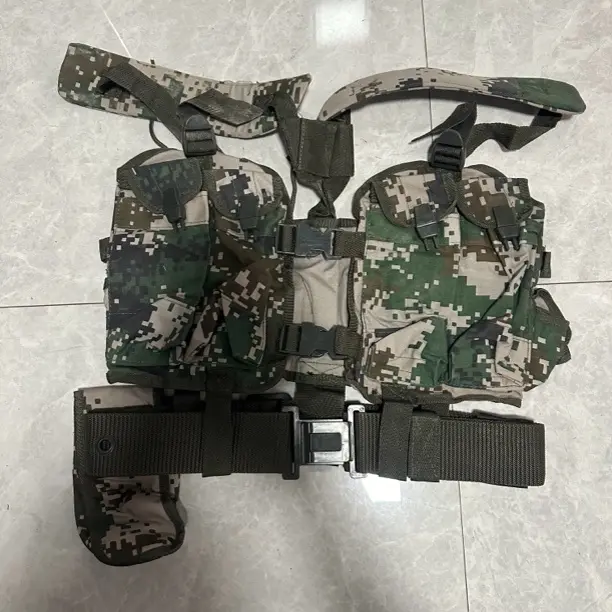 数码迷彩携行具户外多功能迷彩马甲耐磨