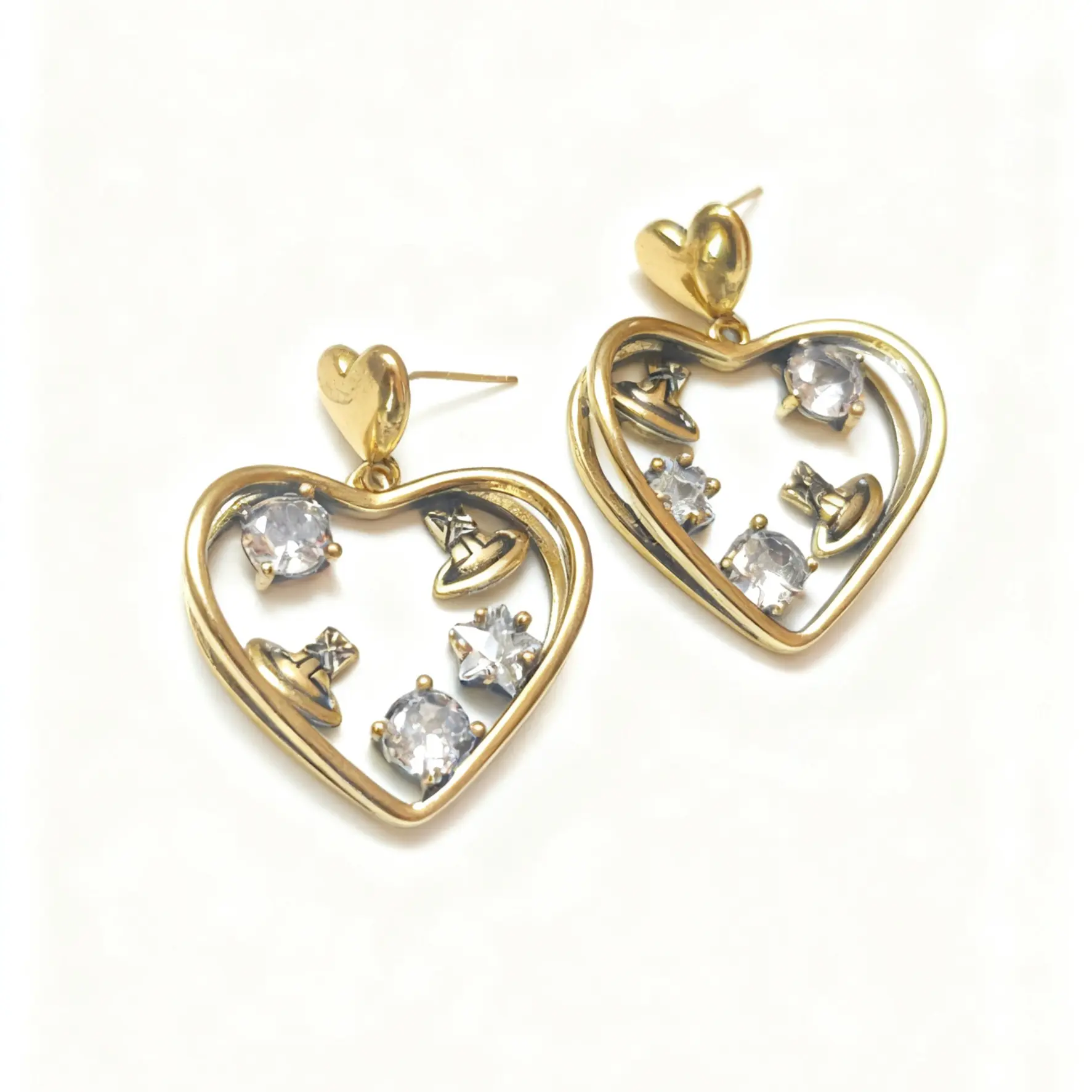 钛合金锆石耳饰 铜合金合成锆石耳饰 欧美复古做旧爱心耳钉高级感