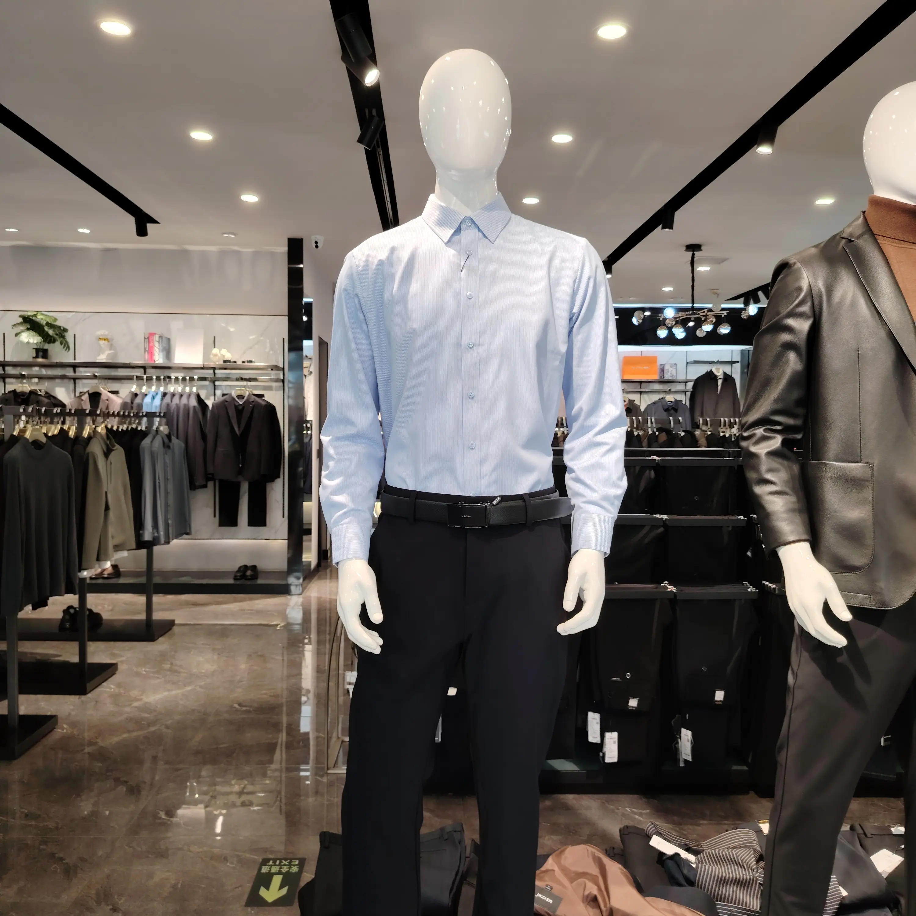 男士长袖条纹免烫抗皱商务正装衬衫透气舒适