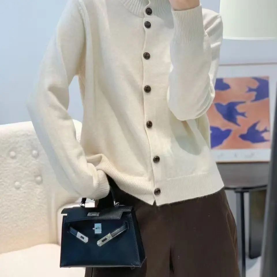 时尚简约宽松立领女士保暖牦牛绒针织开衫秋冬百搭外穿