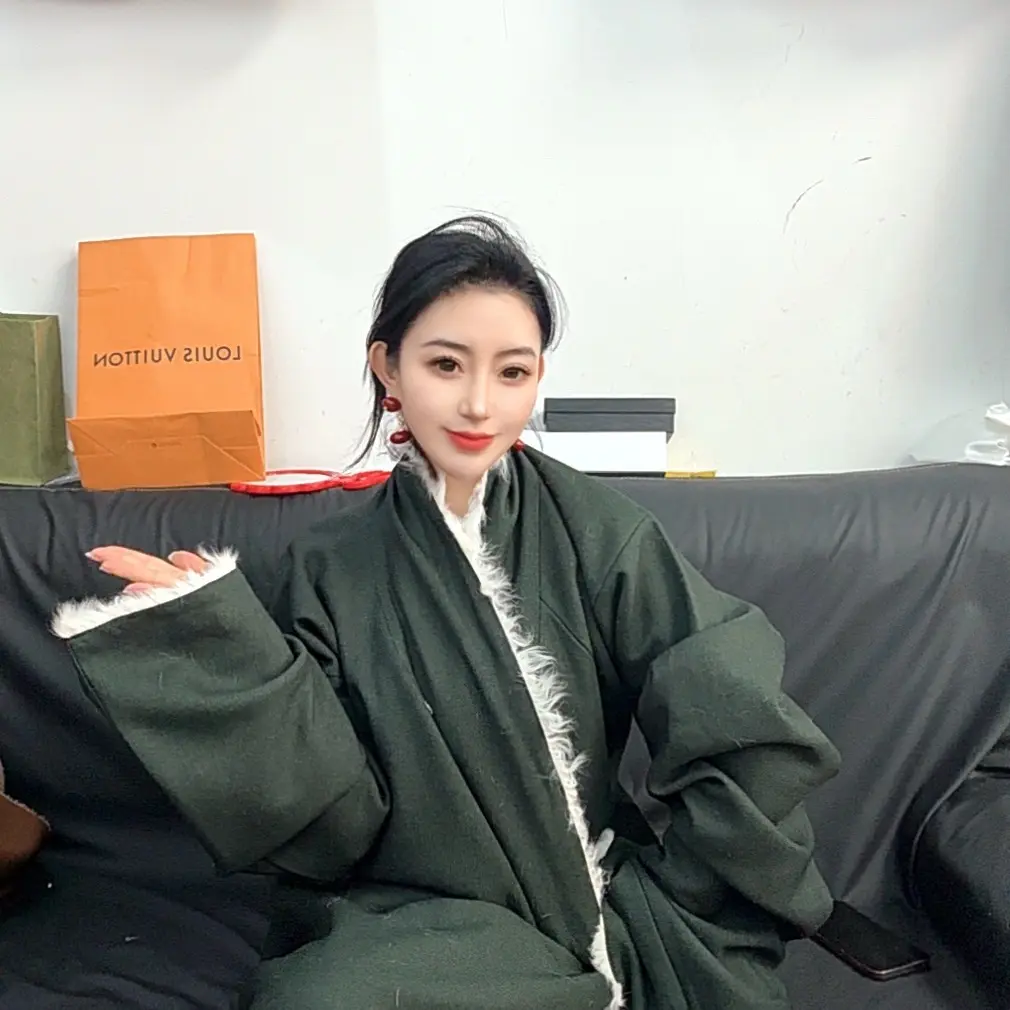 藏式女士藏袍加绒加厚保暖日常适用冬季新款