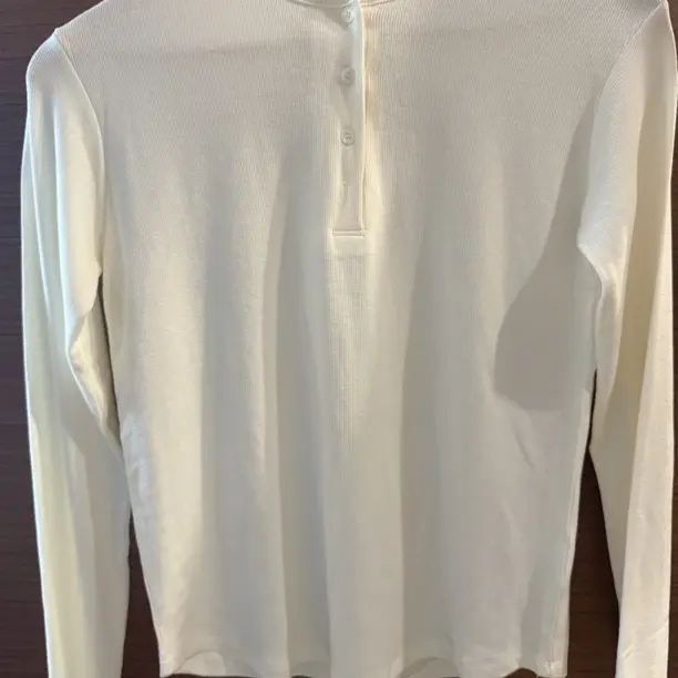 韩国正品圆领纽扣长袖打底T恤（N0退）