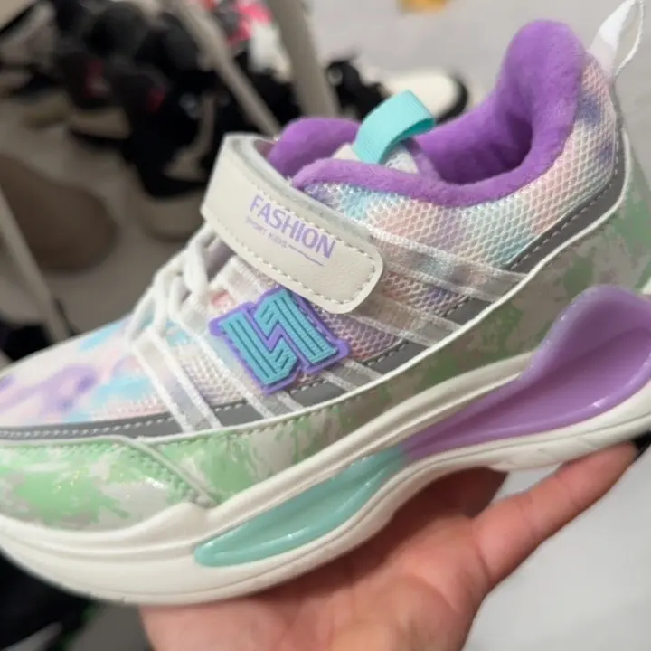 扣号链接加绒女童冬季公主风防滑超轻运动鞋儿童