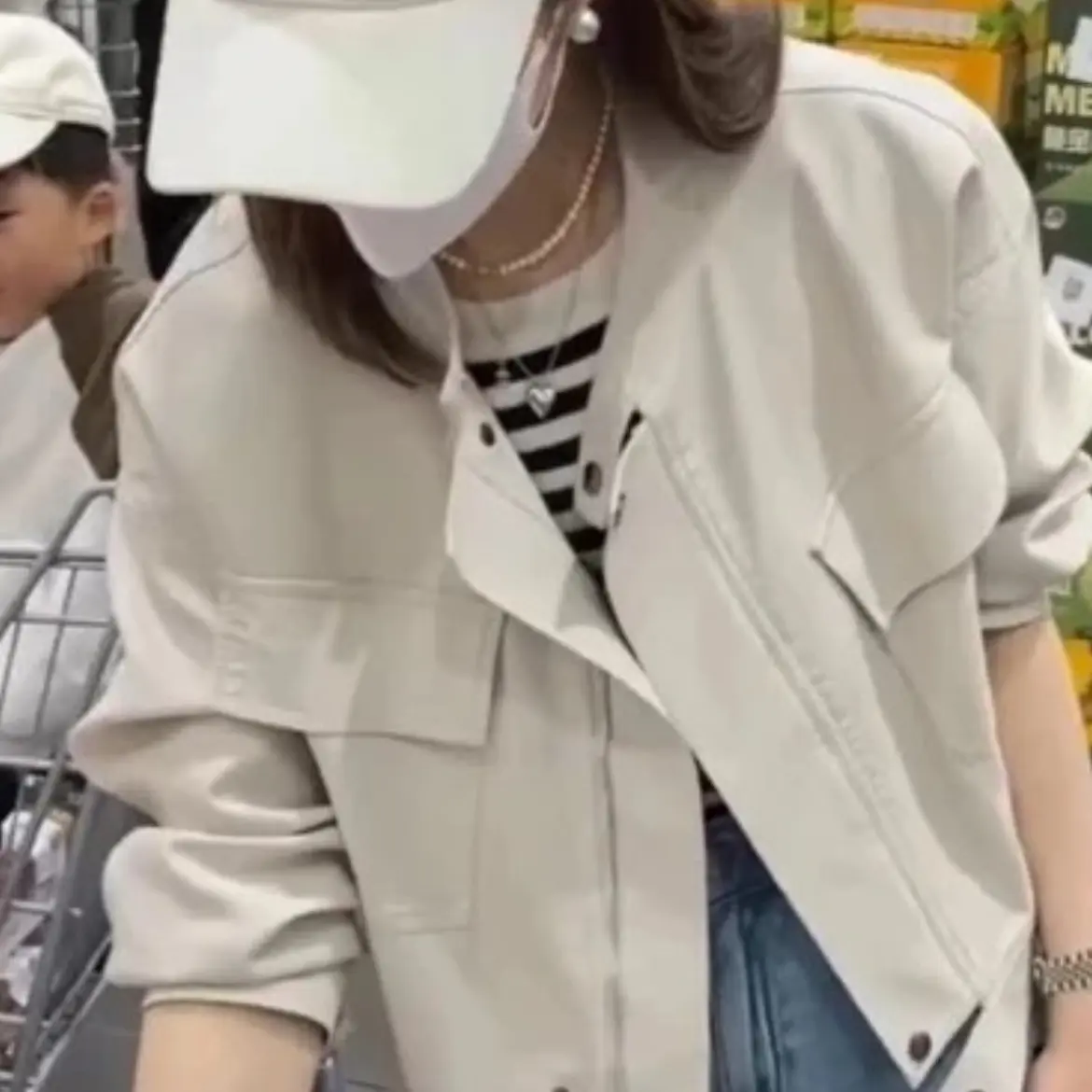秋季拉链女装设计师薄款宽松型春季短款休闲皮衣长袖