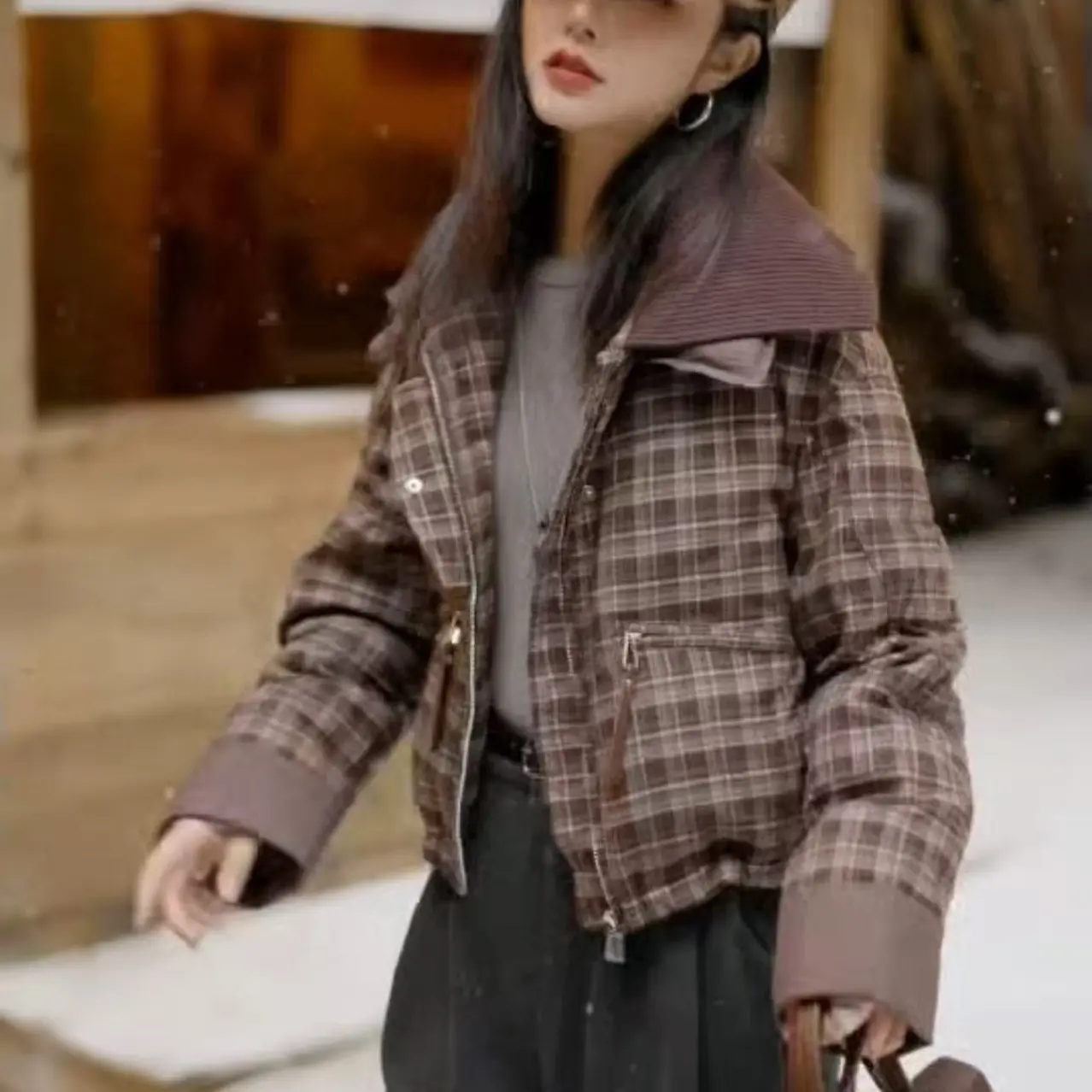 名品名装格子翻领短款女士冬季加厚保暖时尚减龄外套