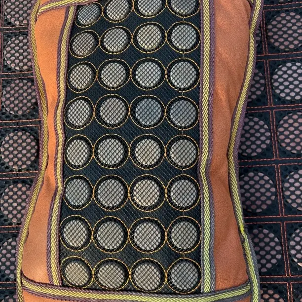 泗水康益砭石洋气款颈椎枕头