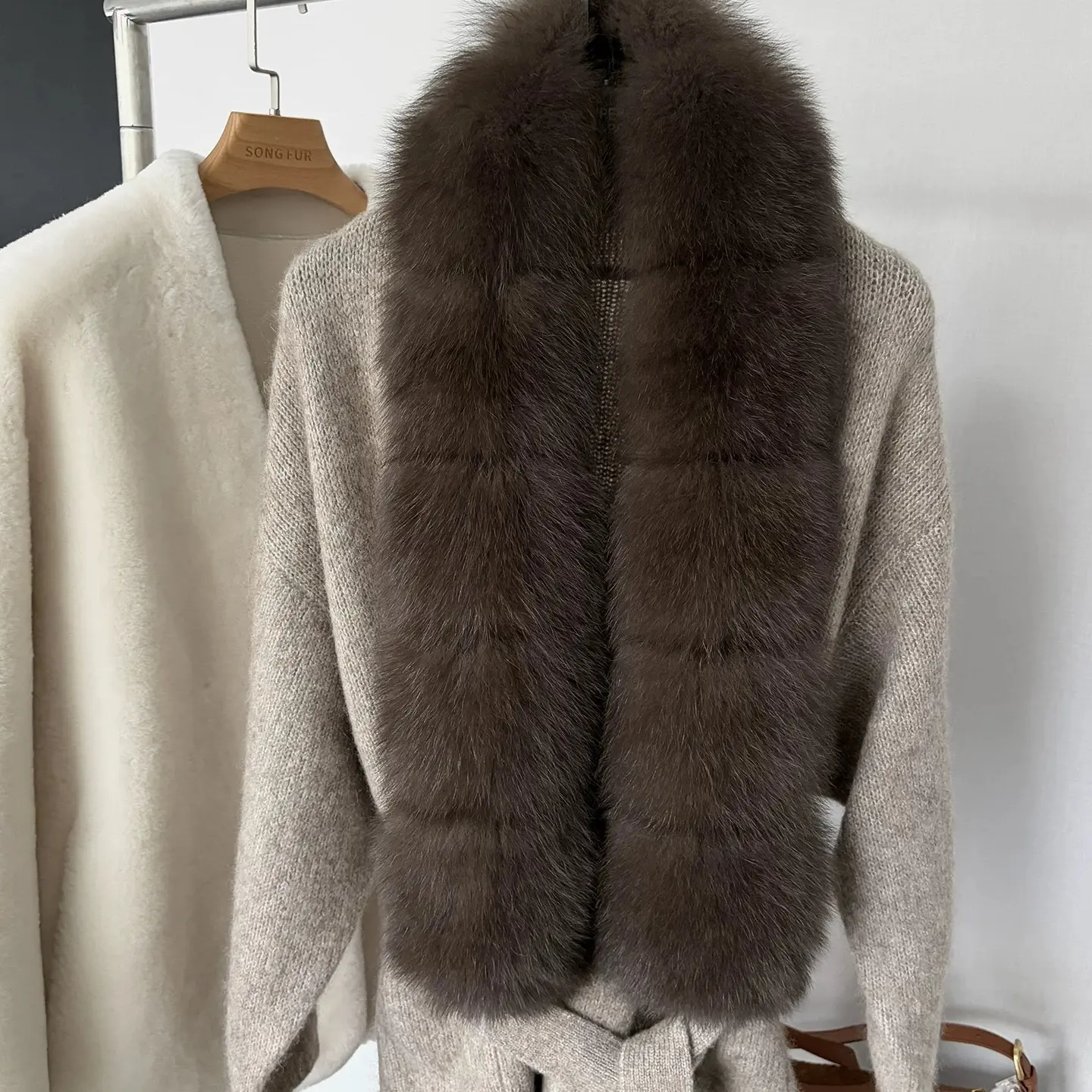 菜花同款狐狸毛围巾冬季长款保暖百搭皮草围脖高级感毛领子