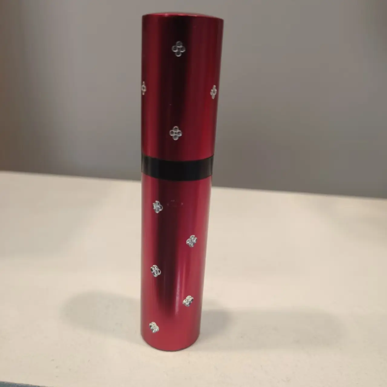 户外防身强光手电筒可充电远射安保便携手持式应急防卫工具