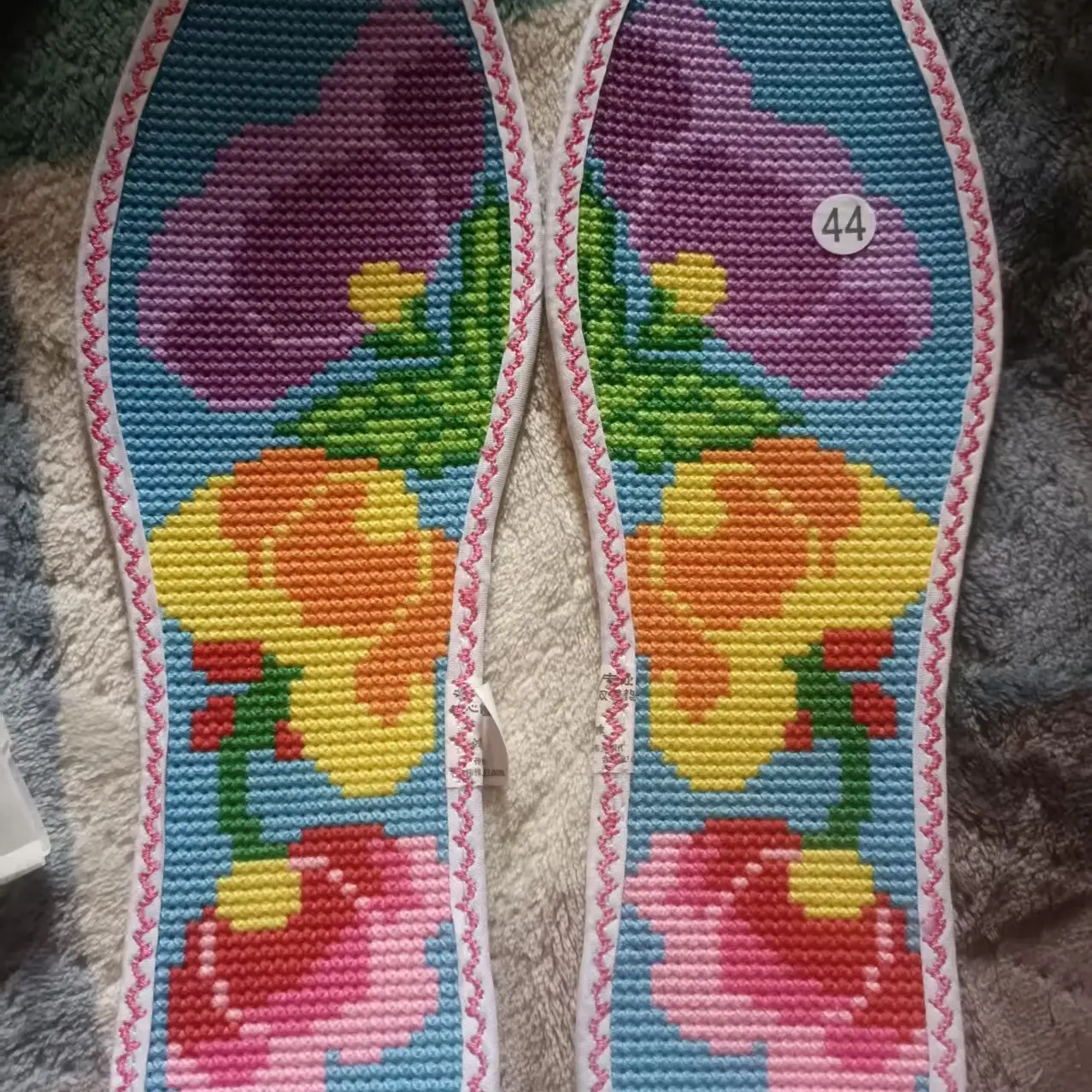 新款十字绣鞋垫吸汗彩边印花针孔透气加厚手工刺绣成品