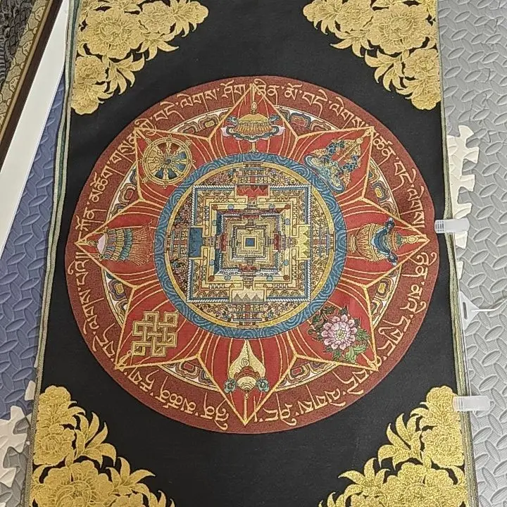 刺绣八宝坛城唐卡装饰画实木装裱办公室茶室玄关背景墙