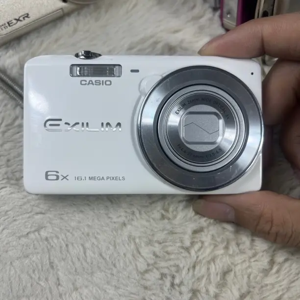 9新 Casio/卡西欧 卡西欧zs25 1600万像素 6倍光学变焦