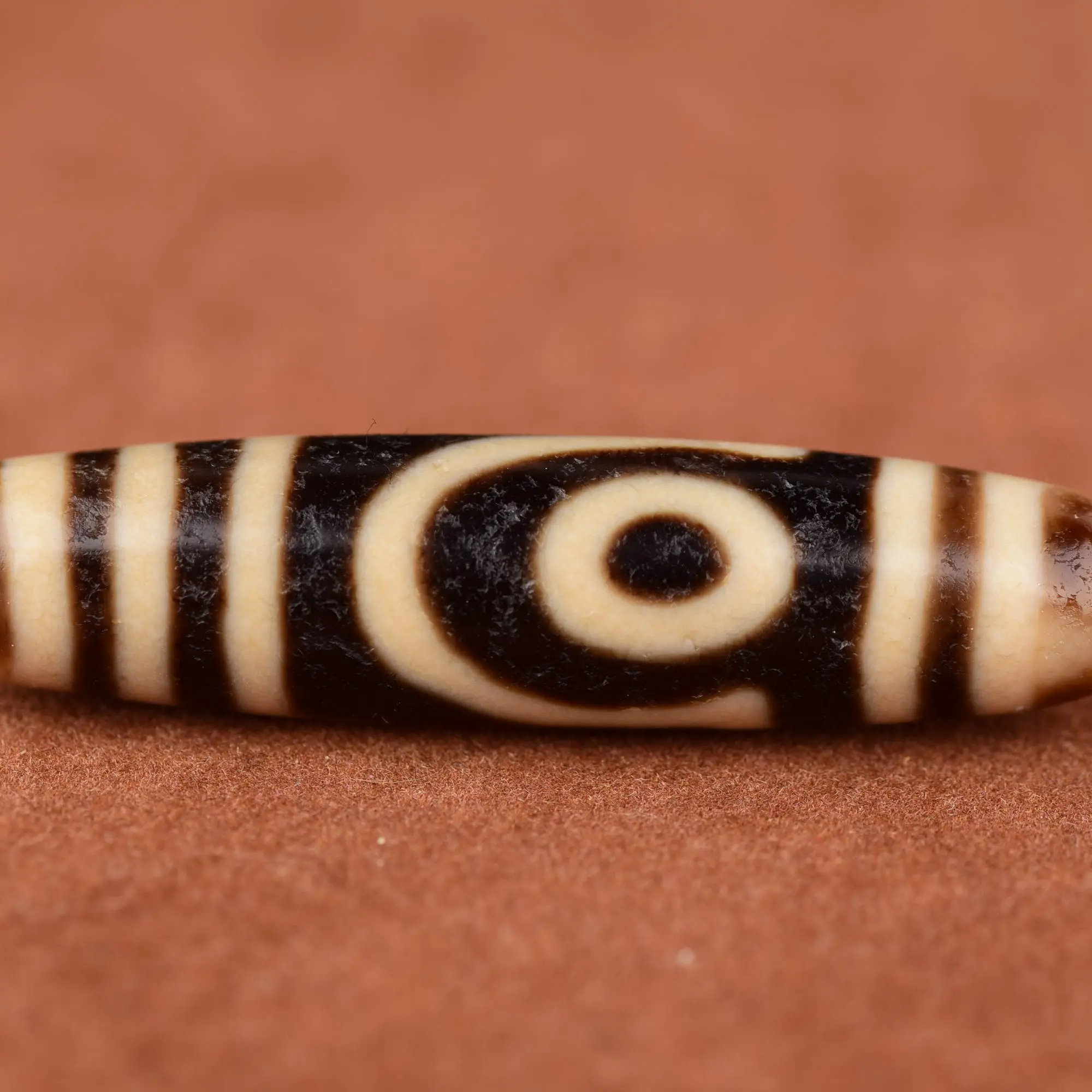 上肯花头超顶双线如意两眼天珠