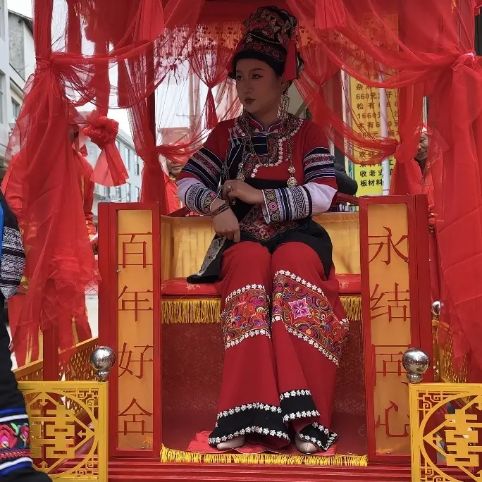 【壮艺非遗工坊原创设计】少数民族重工刺绣云南白族婚服