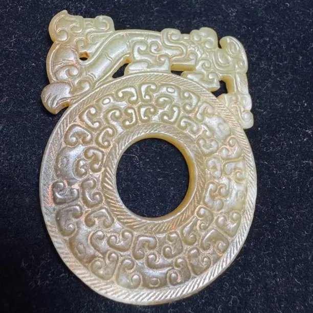 双龙玉璧古玉珍品