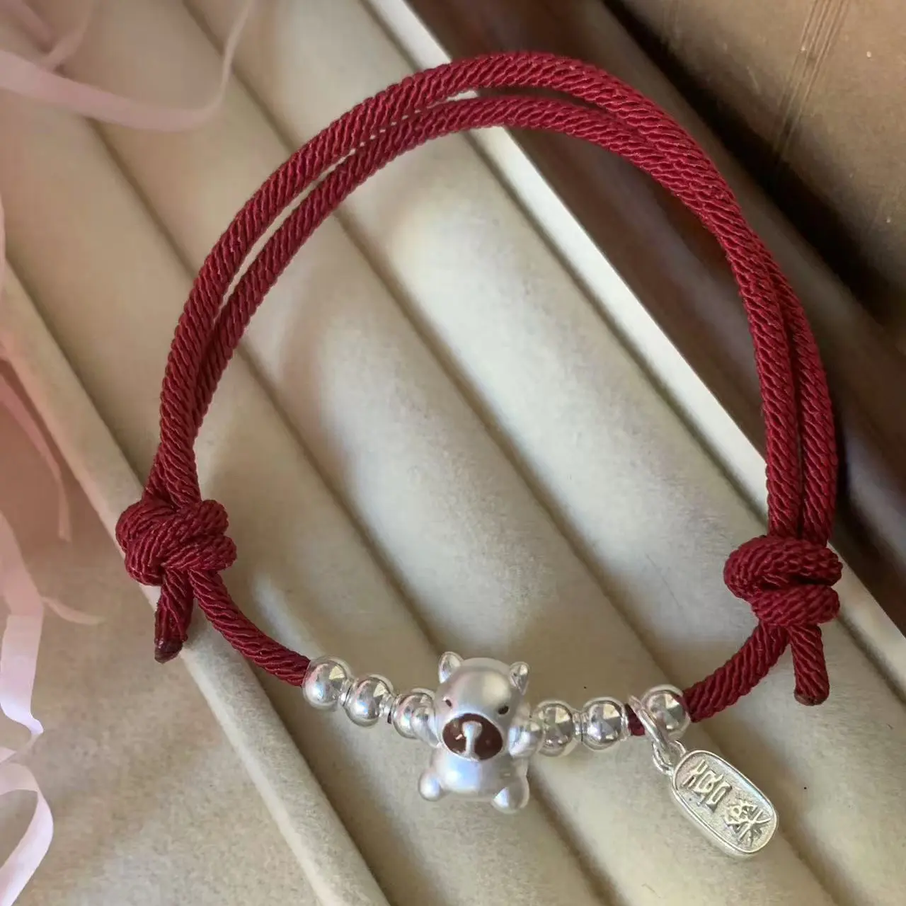 足银手链 {平安喜乐}足银999卡皮巴拉红绳手绳送女友本命年礼物