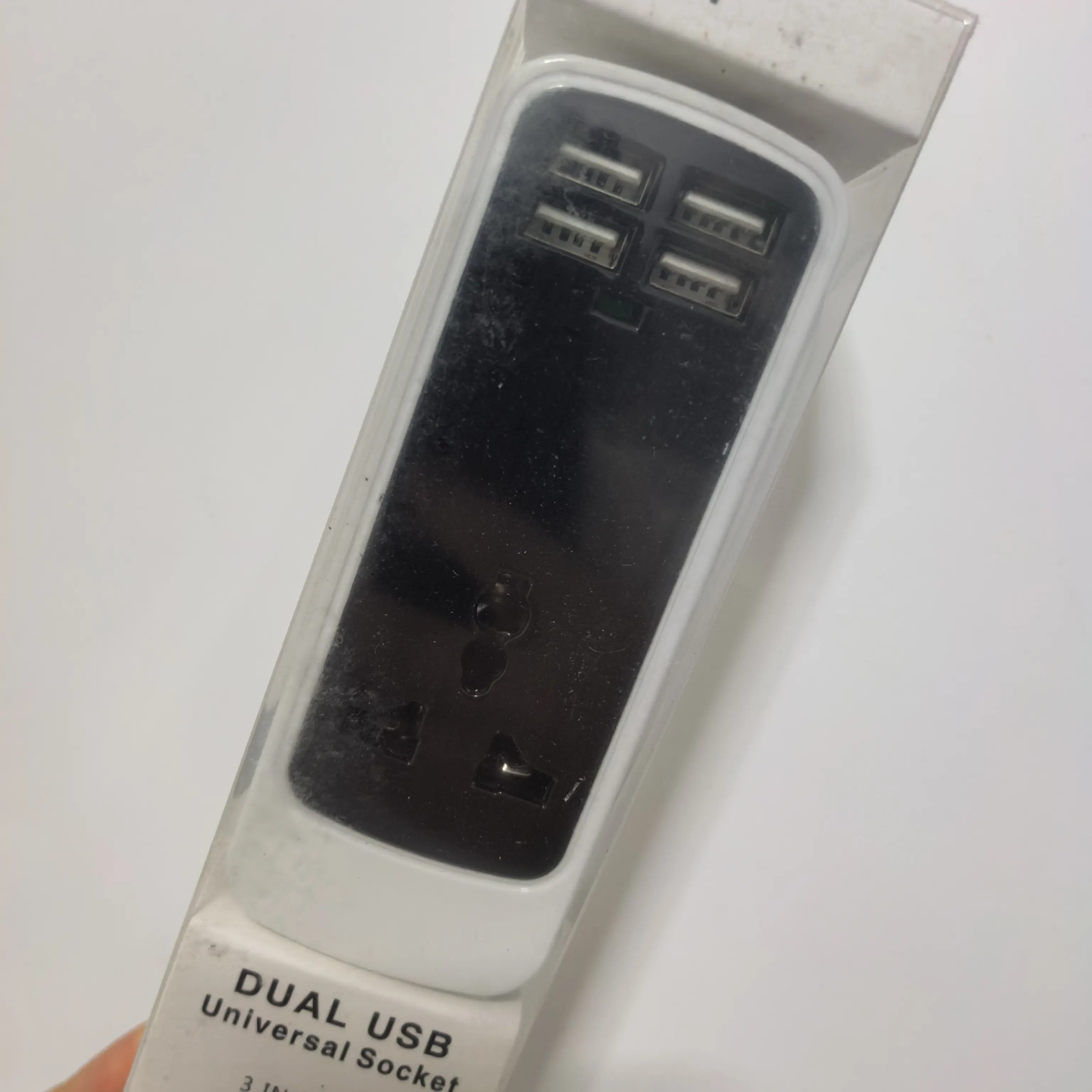 多功能转换插排，4孔USB插孔