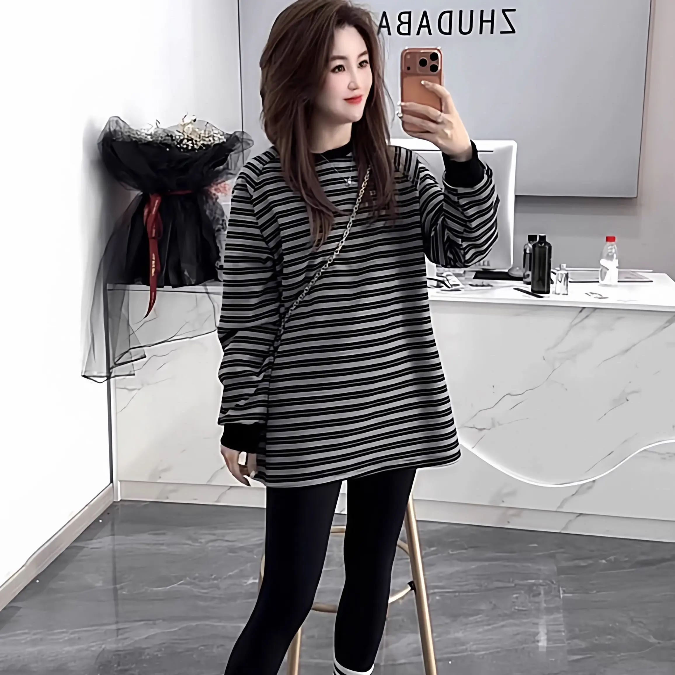 韩版宽松休闲灰条纹大衫