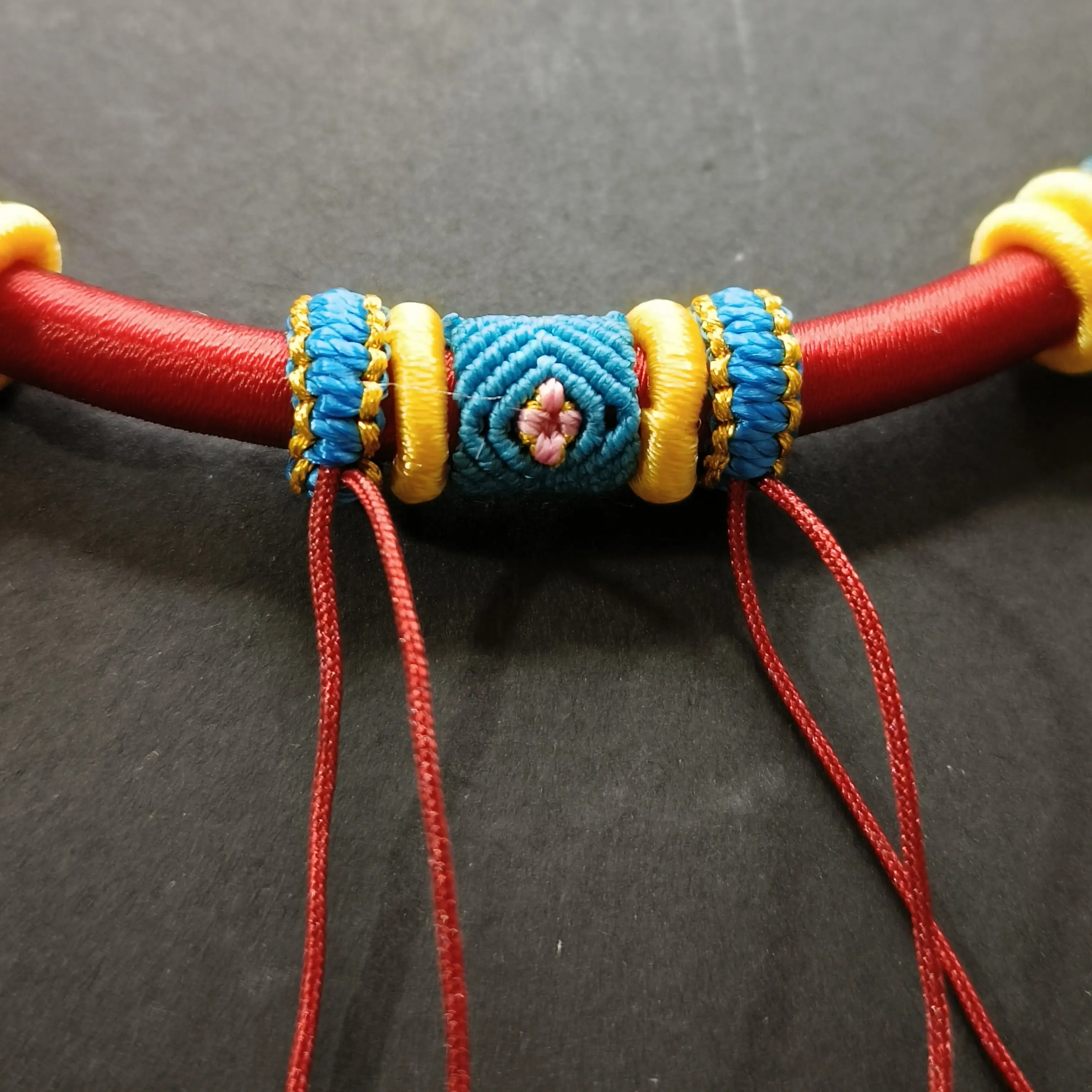 红绳宝宝彩绳编绳项圈