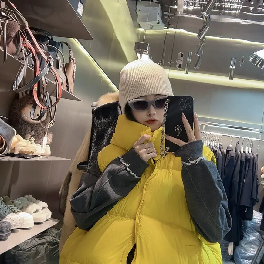 四色百搭帽款马甲.下抽绳设计