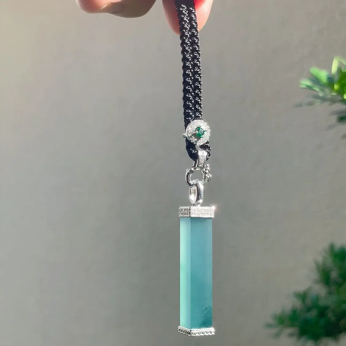 天然翡翠A货无事牌吊坠精致百搭