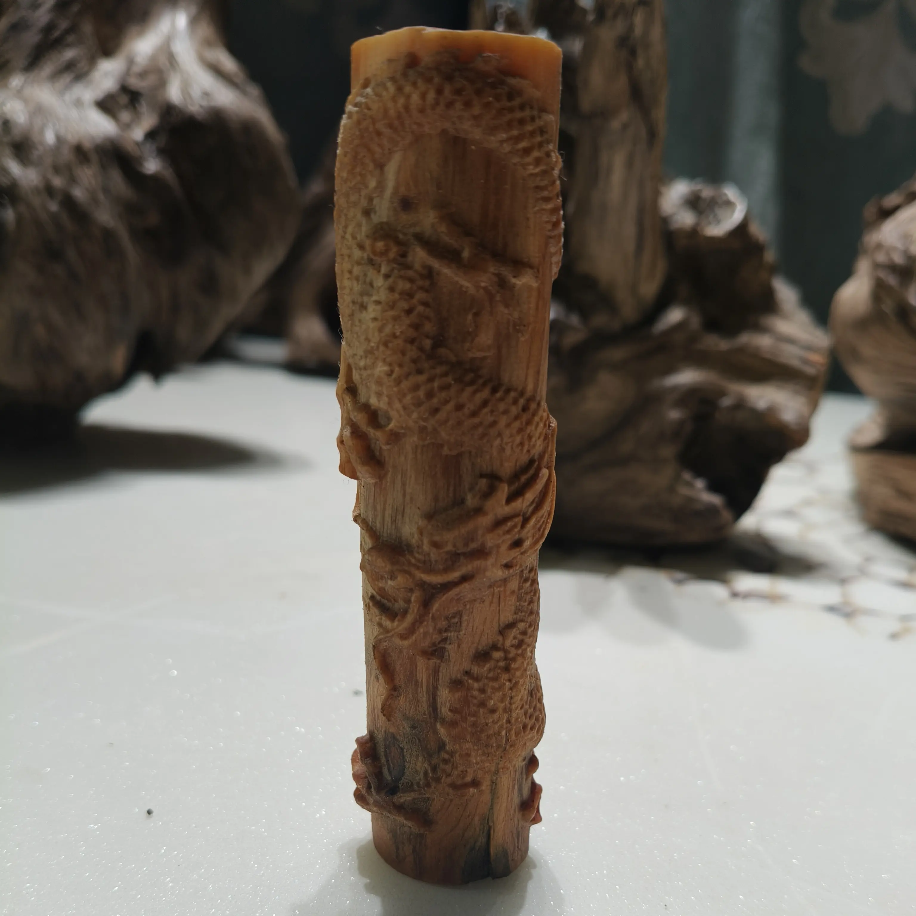 崖柏陈化料龙柱手把件木雕工艺挂件摆件装饰