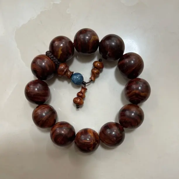 海南黄花梨手串文玩饰品宝藏文创