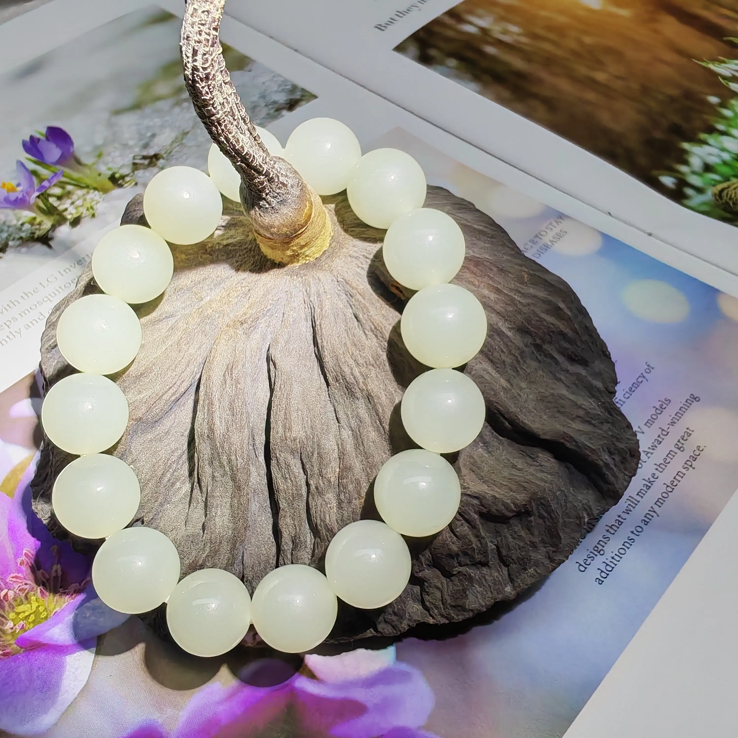 天然和田玉  白玉卡12mm圆珠手串  女士经典时尚百搭款