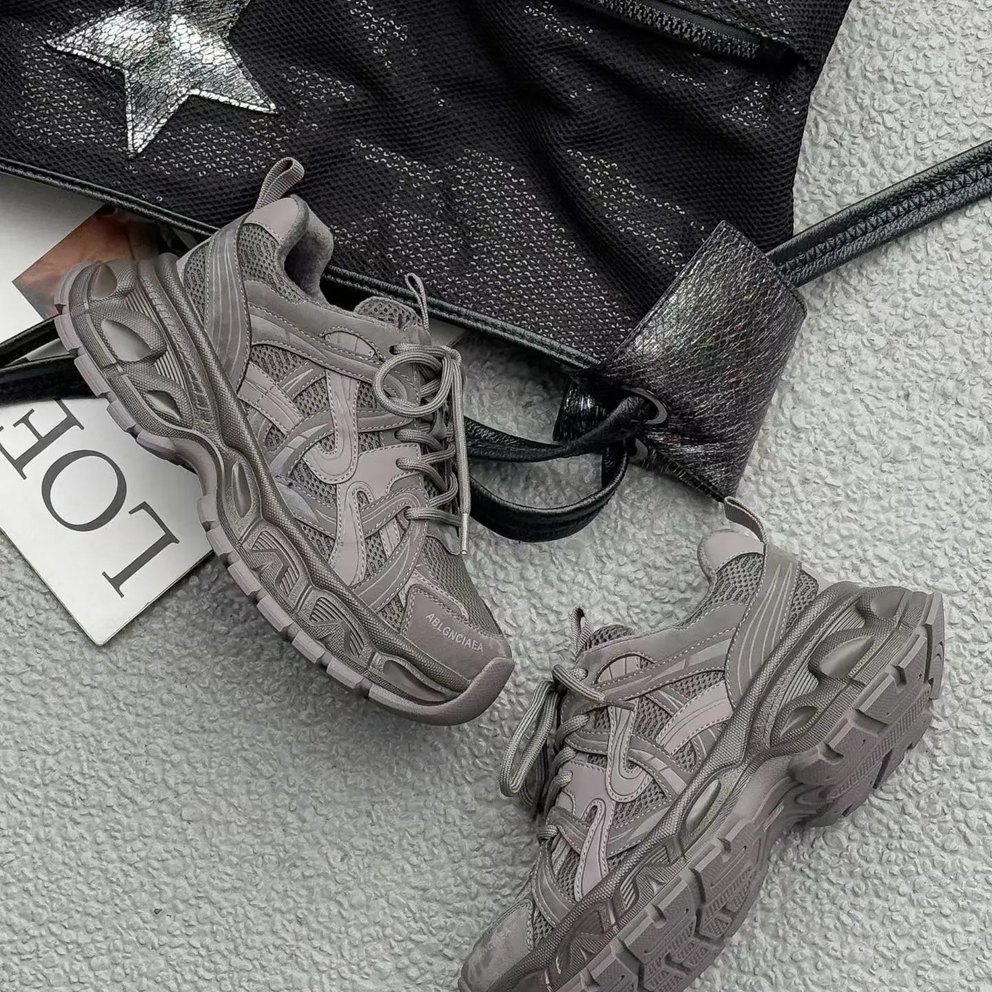 厚底加绒老爹鞋女圆头百搭增高显脚小舒适老爹鞋