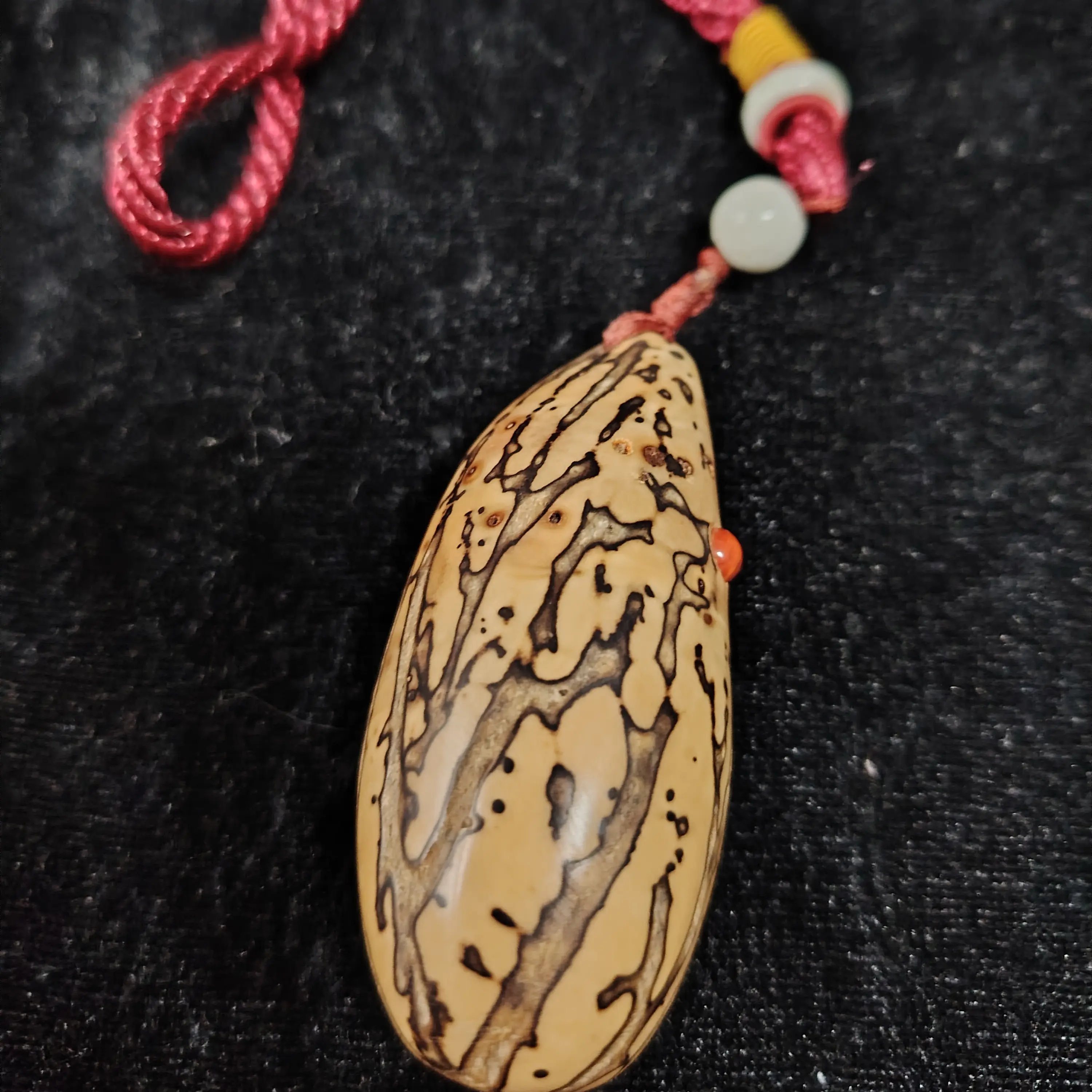 千眼菩提精品老树玉化果文玩手把件