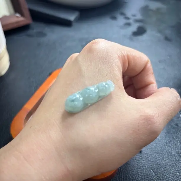 天然翡翠飘花种水福豆挂件