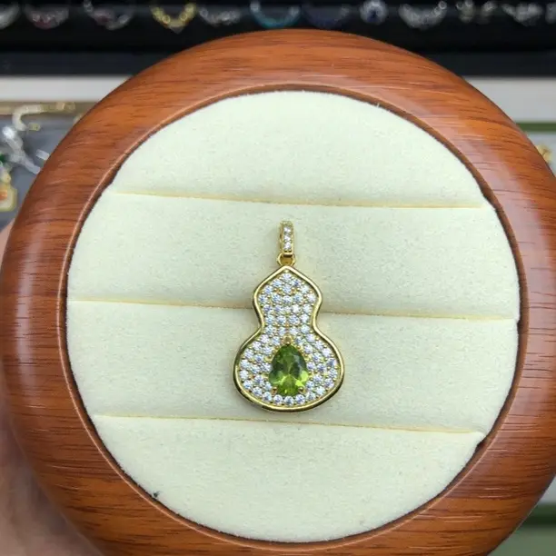 橄榄葫芦款吊坠日常轻奢