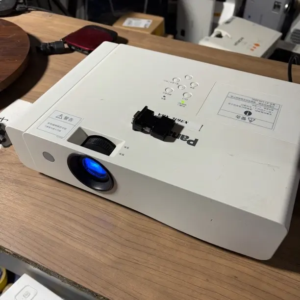 高清长焦投影仪 运费自理