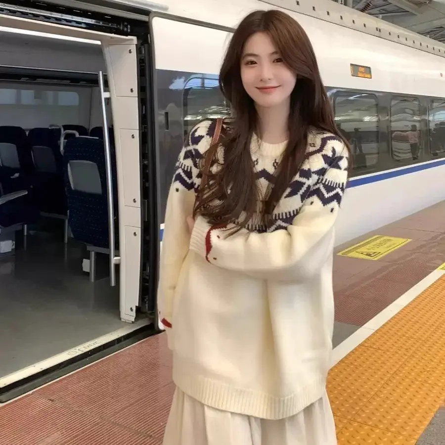 费尔岛毛衣女秋冬2025新款宽松慵懒风软糯圣诞氛围感套头小众上衣